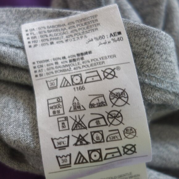 Gap Size XL Made in Vietnam Grey T-Shirt with front Pocket - Picture 12 of 13